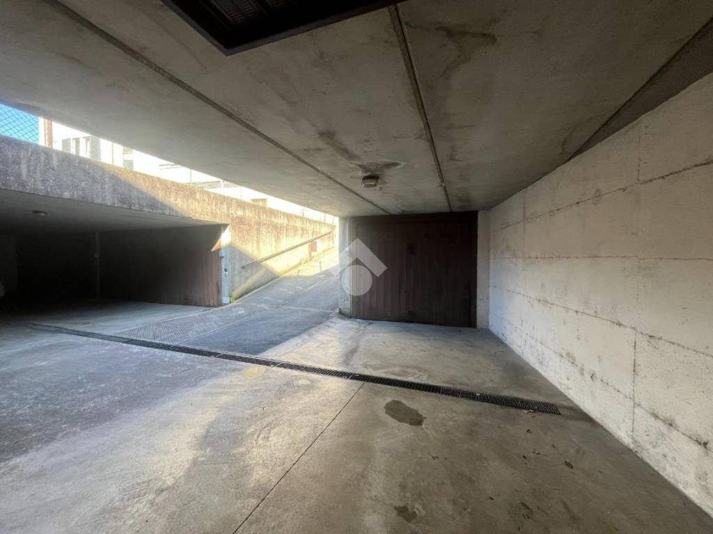 Box / garage a Lecco in Corso Bergamo, 3 - Foto 4