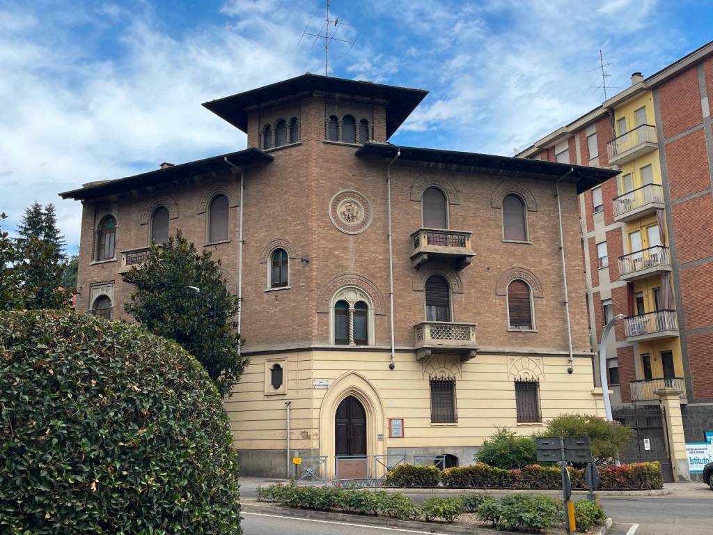 Casa indipendente a Asti in Largo Martiri della Liberazione - Foto 2