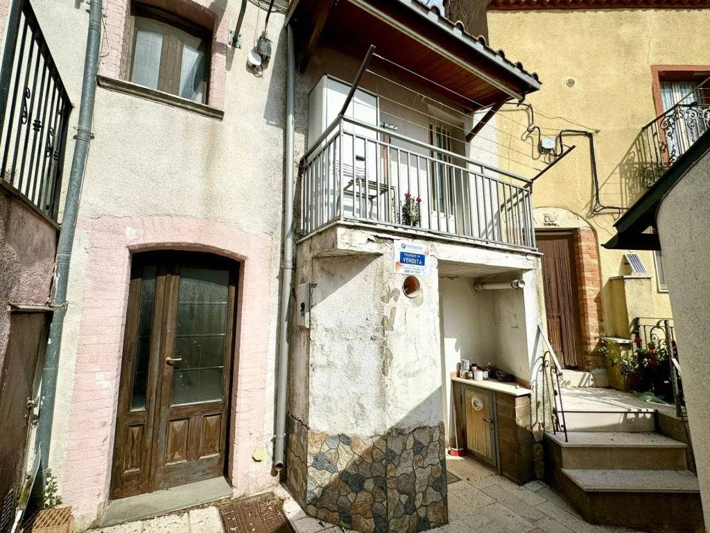 Casa indipendente a Motta montecorvino in VIA FRANCESCO PETRARCA, 12 - Foto 5