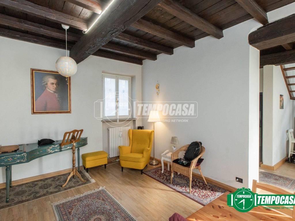 Appartamento a Busto arsizio in Via Lodovico Antonio Muratori 38 - Foto 2
