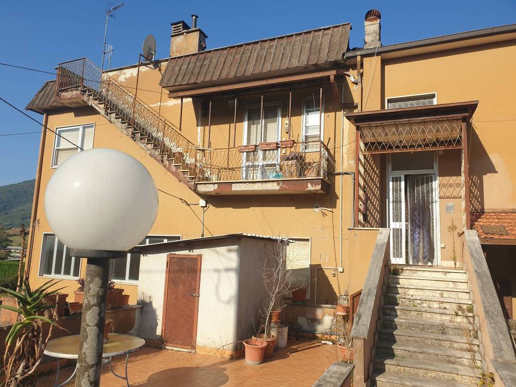 Palazzo / stabile a Giuliano di roma in Via le Prata,3 - Foto 2