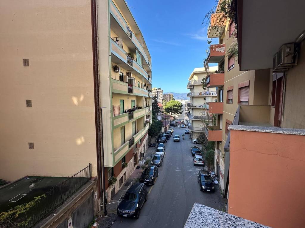 Appartamento a Reggio calabria in Via Santa Lucia, 5 - Foto 2