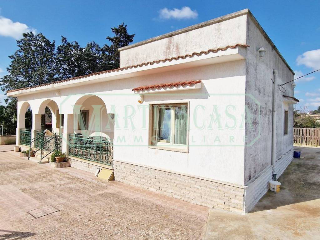 Villa a Martina franca in Strada Villa Castelli, 123 - Foto 2