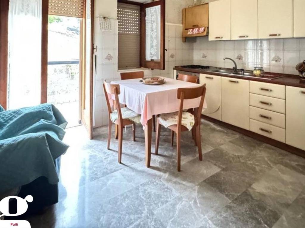 Appartamento a Patti in Piazza XX Aprile, 5 - Foto 3