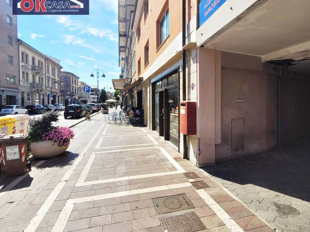 Appartamento a Monfalcone in Via Duca d'Aosta, 1 - Foto 2