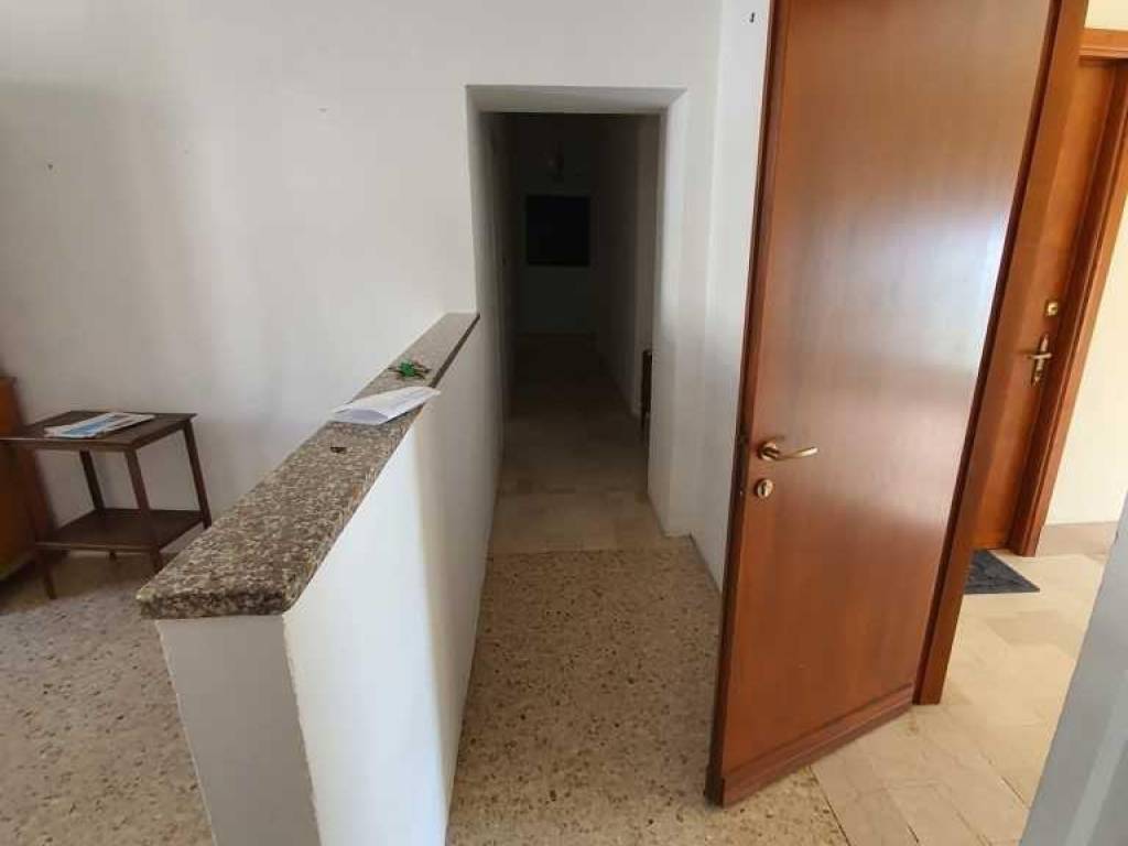 Appartamento a Tonco in PIAZZA VITTORIO EMANUELE II - Foto 2