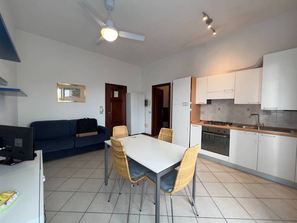 Appartamento a Pietrasanta in Via Giovanni Marradi, 3 - Foto 2