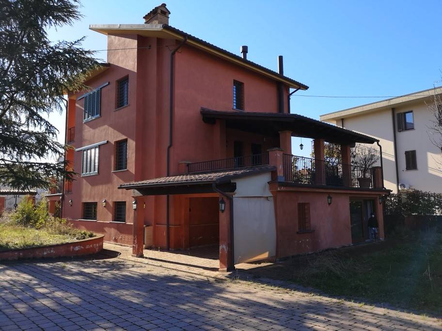 Villa a Massa e cozzile in Via 1 Maggio, 6 - Foto 3