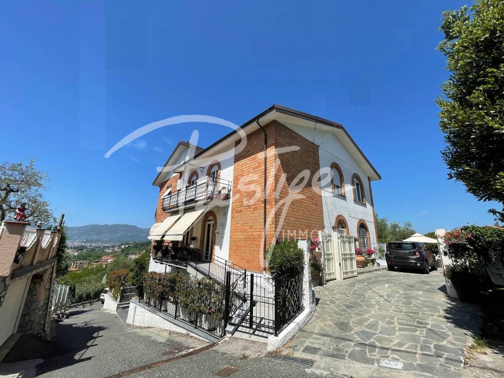 Villa a La spezia in Via Brigola - Foto 2