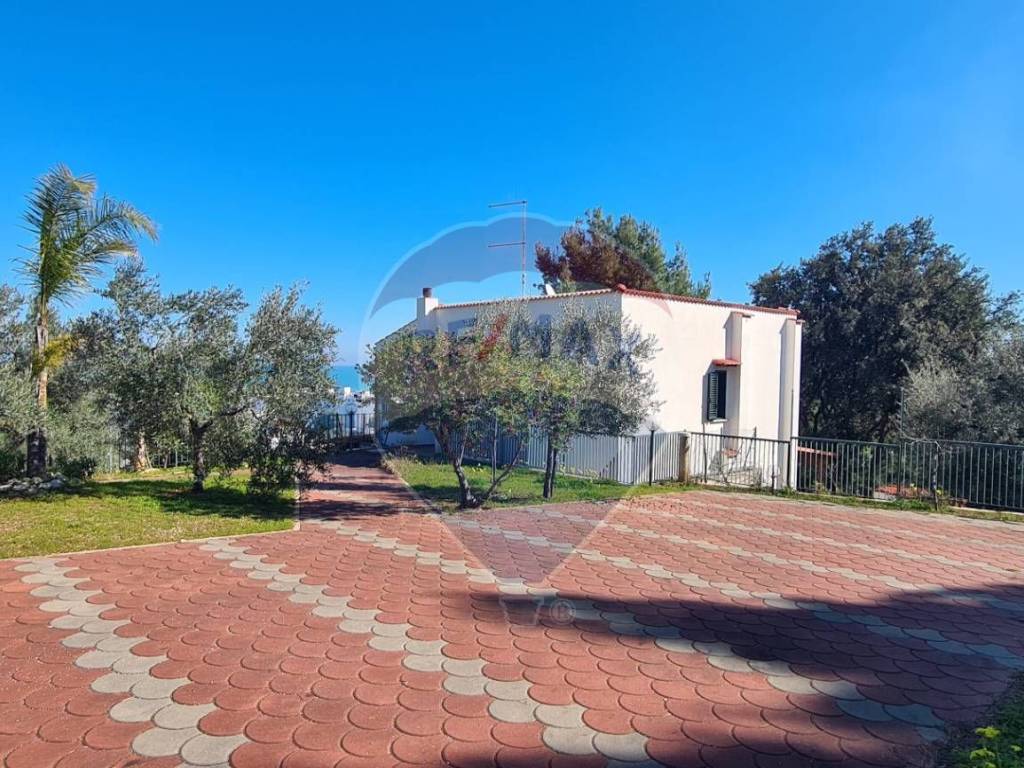Villa a Vieste in Località Pilone del Monaco - Foto 3