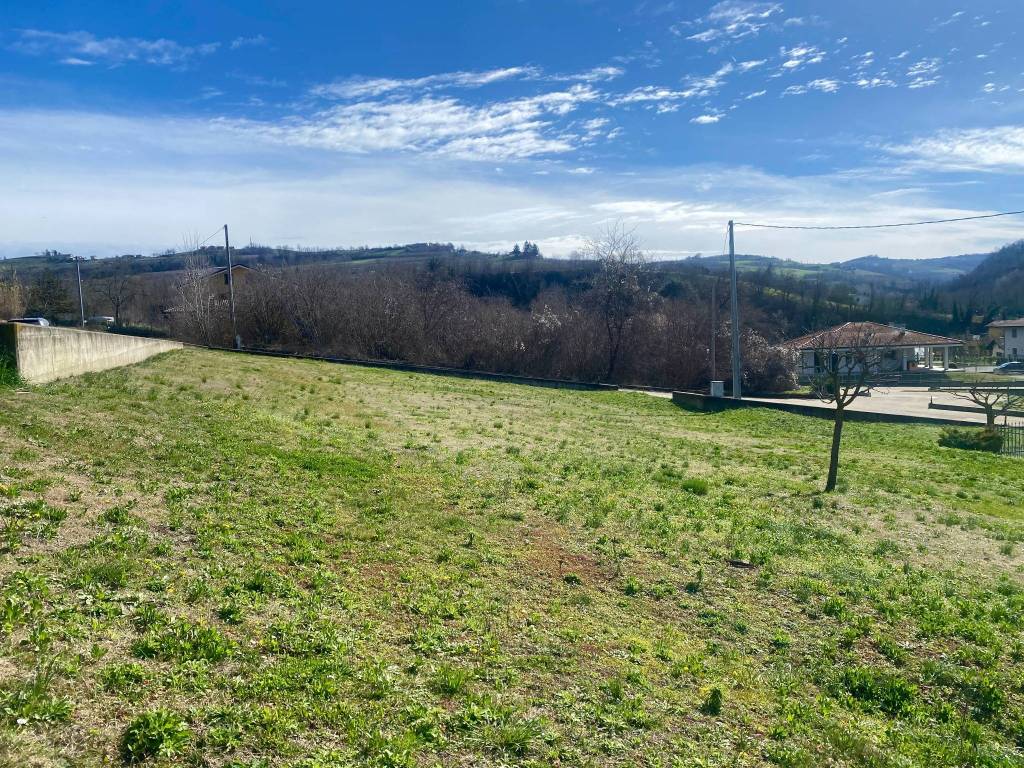 Terreno a Dogliani in Via Codevilla, 129 - Foto 2