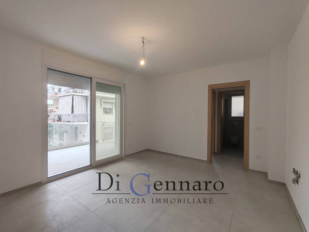 Appartamento a Alba adriatica in Viale Giuseppe Mazzini, 126 - Foto 3