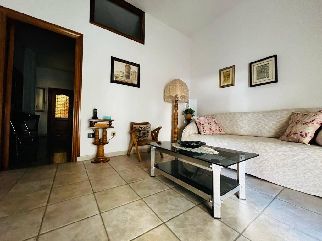 Casa indipendente a Lucera in VIA SABATINI, 43 - Foto 2