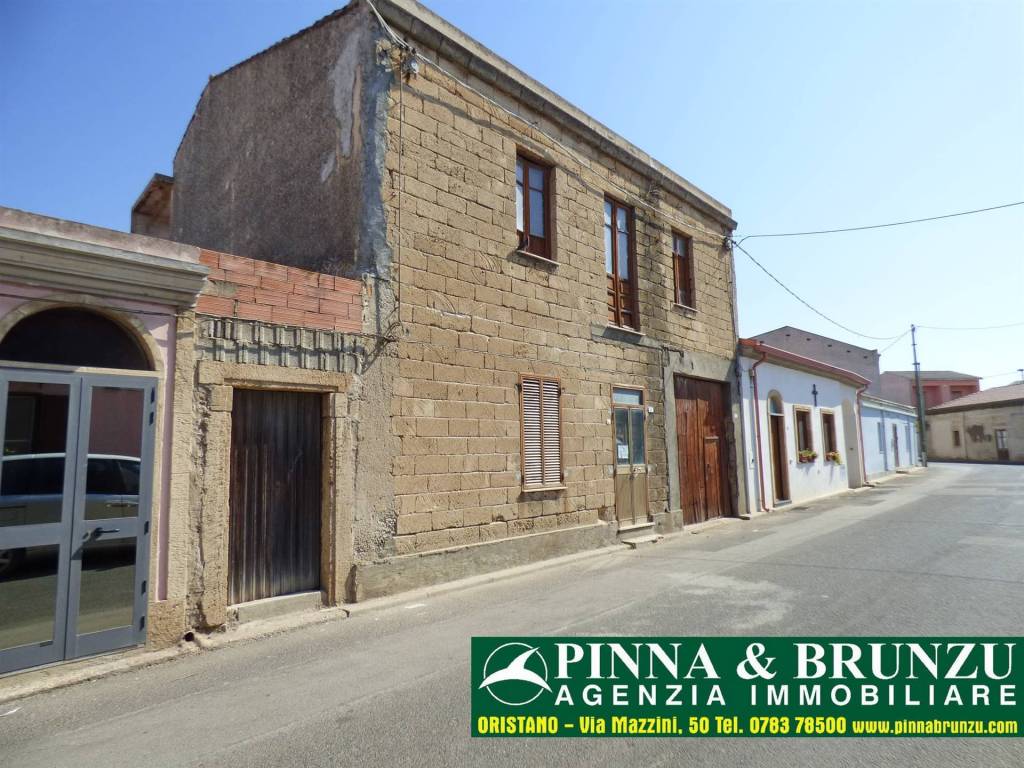 Villa a Cabras in VIA DIAZ , 33 - Foto 3