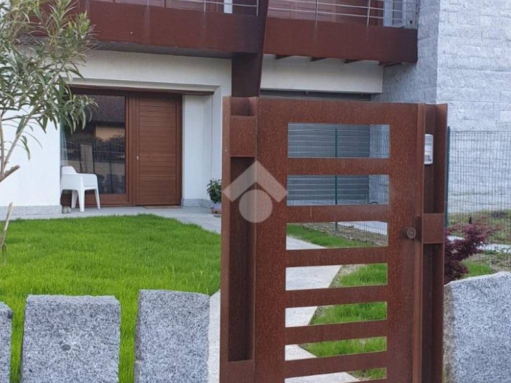Villetta a schiera a Castelbelforte in Via S. Padre Pio - Foto 4