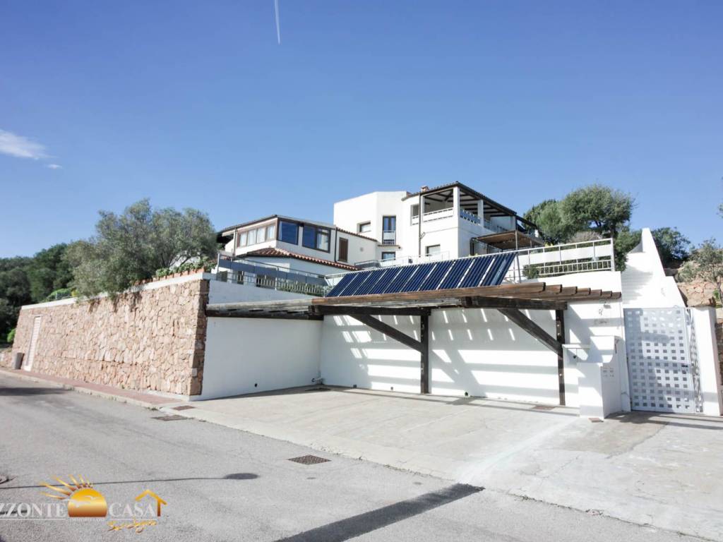 Villa a Loiri porto san paolo in Via Mandrolisai - Foto 2
