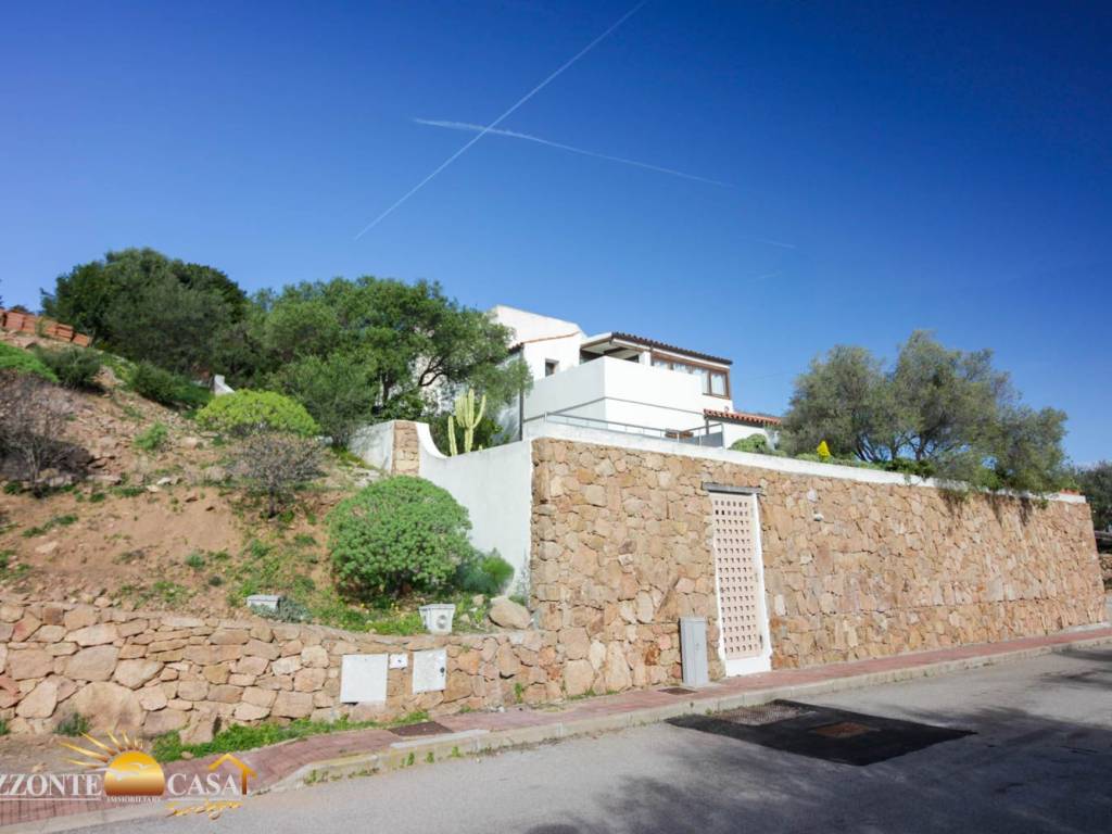 Villa a Loiri porto san paolo in Via Mandrolisai - Foto 3