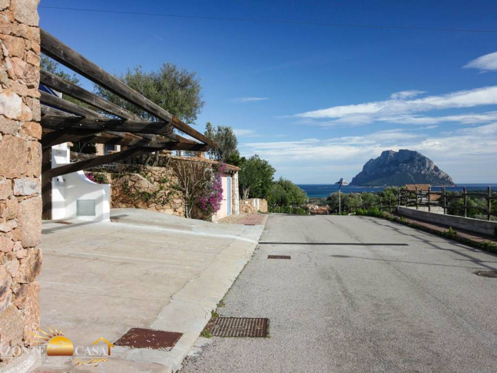 Villa a Loiri porto san paolo in Via Mandrolisai - Foto 4