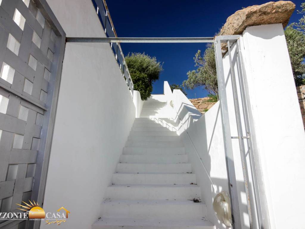 Villa a Loiri porto san paolo in Via Mandrolisai - Foto 5