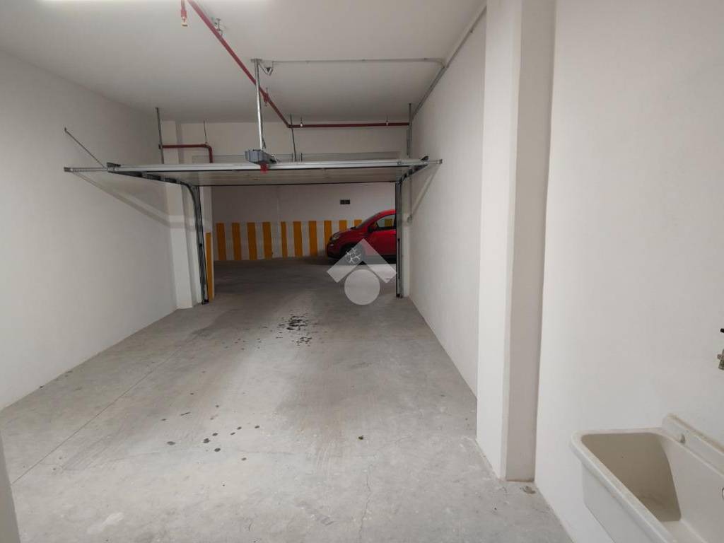Box / garage a Ascoli piceno in Via dei sabini, 21 - Foto 3