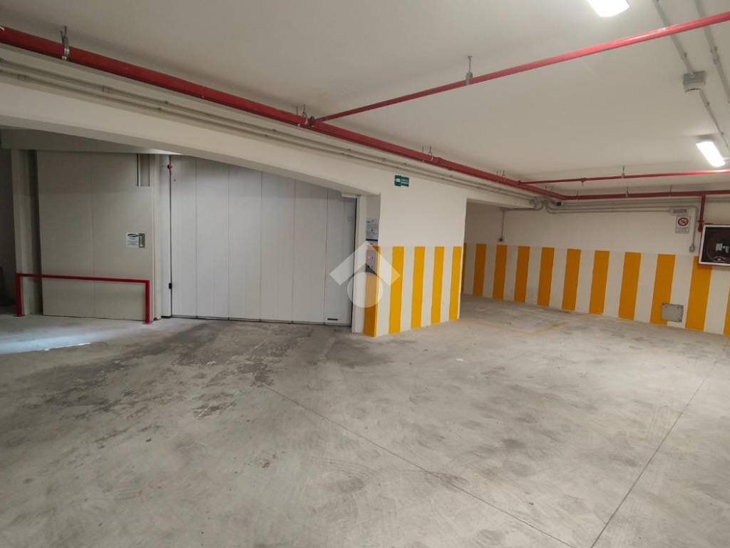 Box / garage a Ascoli piceno in Via dei sabini, 21 - Foto 5