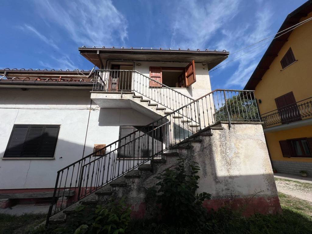 Appartamento a Scoppito in Via Roma - Foto 2