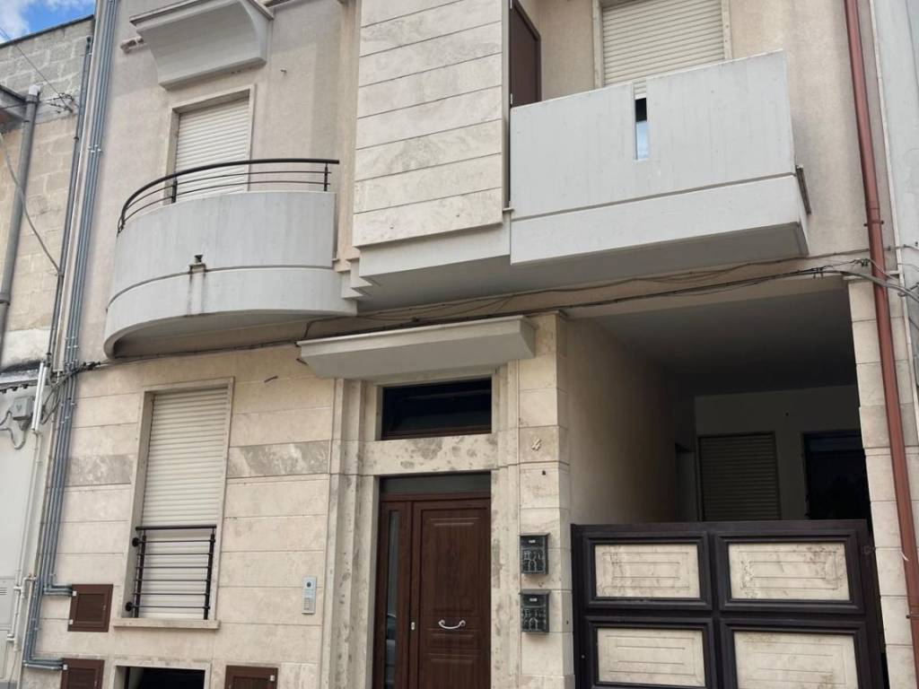 Appartamento a Francavilla fontana in Via Papatodaro, 4 - Foto 2