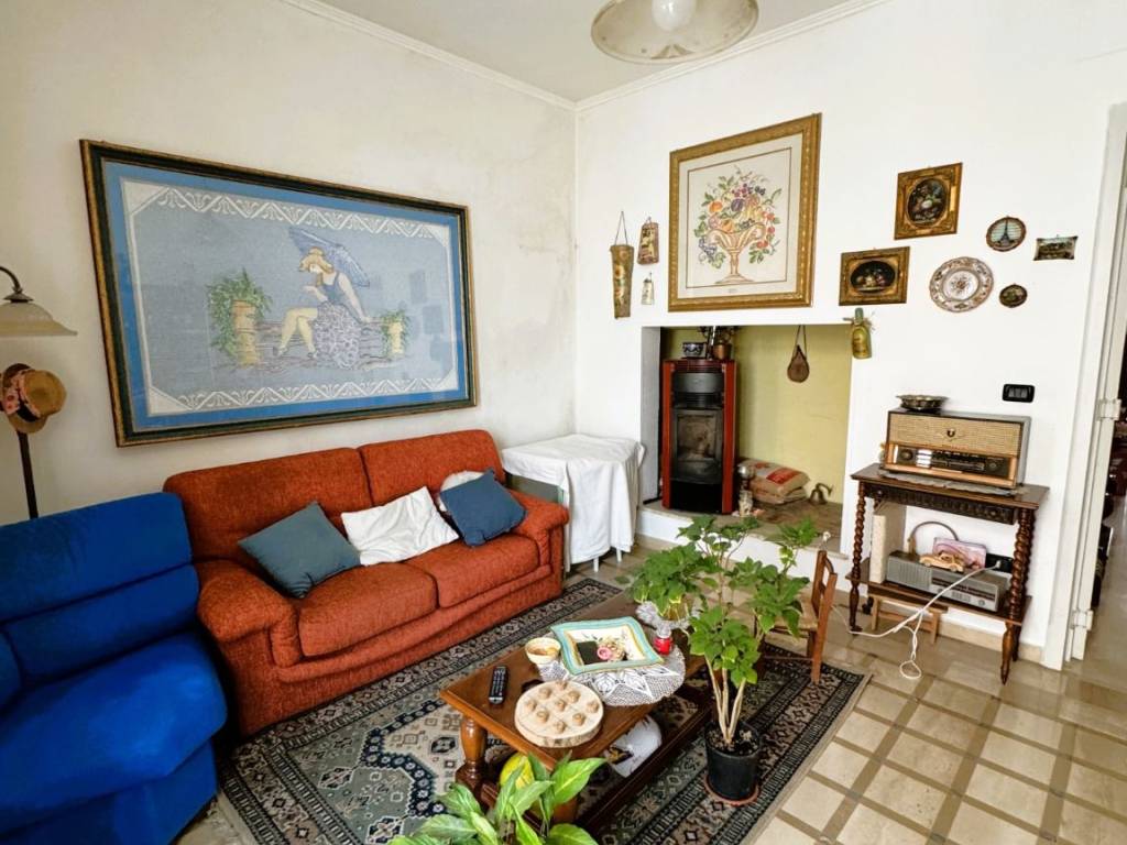 Casa indipendente a Tricase in Via Giorgio Sidney Sonnino - Foto 4