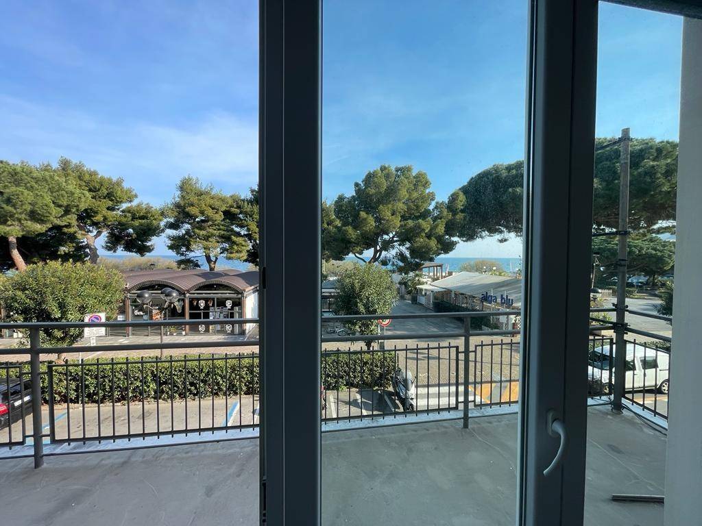 Appartamento a Spotorno in Lungomare Guglielmo Marconi - Foto 5