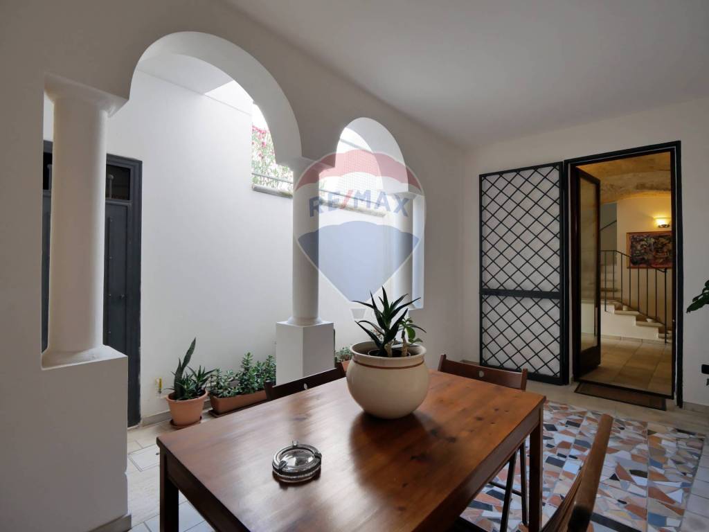 Casa indipendente a Parabita in Via San Nicola, 22 - Foto 4