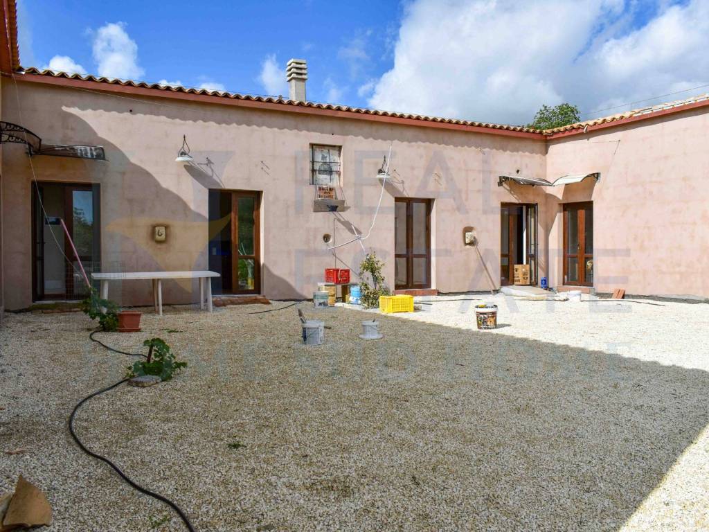 Rustico / casale a Noto in Via Tommaso Fazello, 228 - Foto 2