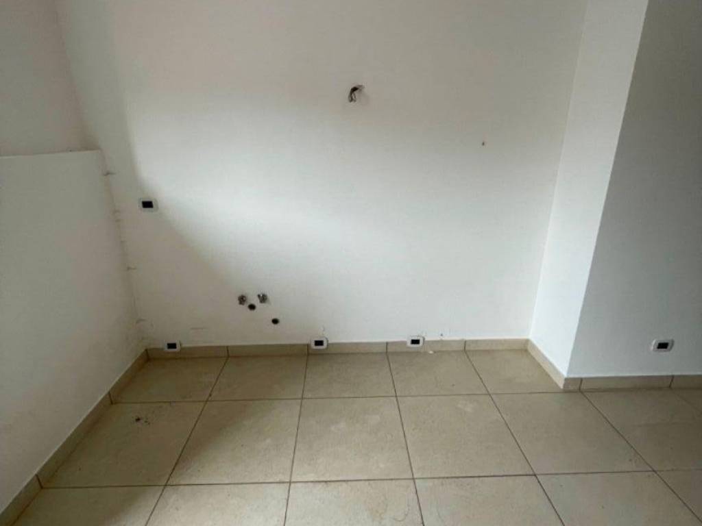 Appartamento a Fondi in Via Arnale Rosso - Foto 4