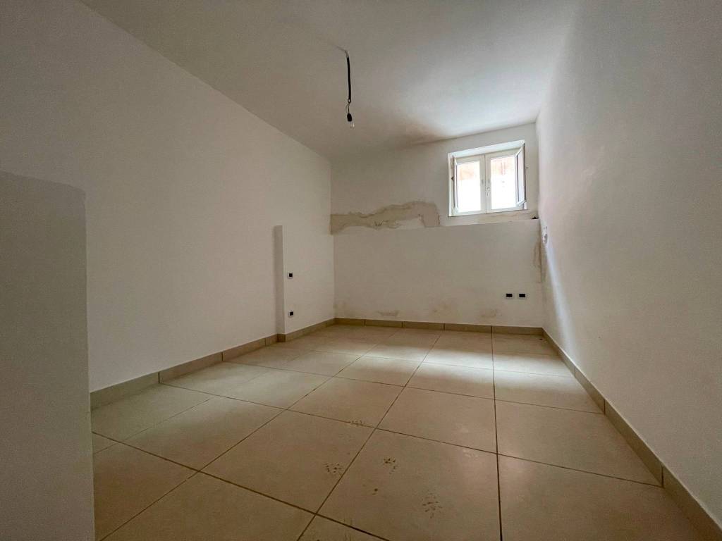 Appartamento a Fondi in Via Arnale Rosso - Foto 5