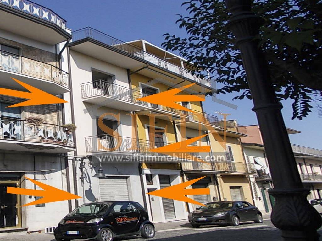 Palazzo / stabile a Grottaminarda in Corso Vittorio Veneto, 261 - Foto 2