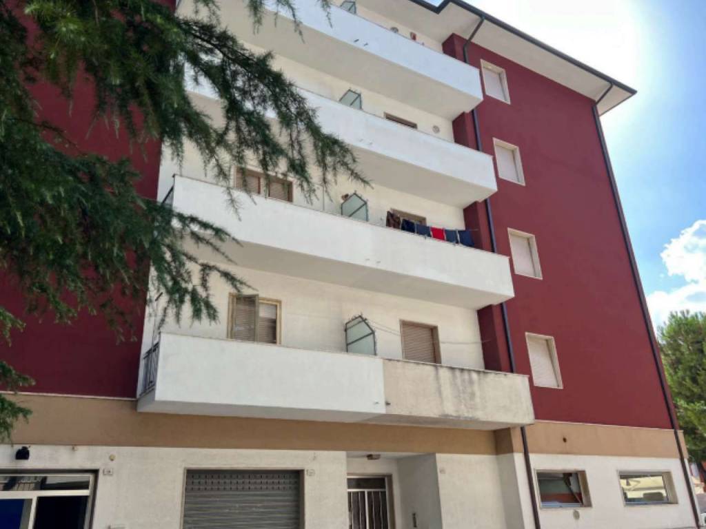 Appartamento a Chiaravalle in via Giuseppe Verdi 54 - Foto 2
