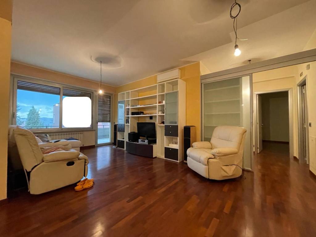 Appartamento a Folignano in Viale Assisi - Foto 4