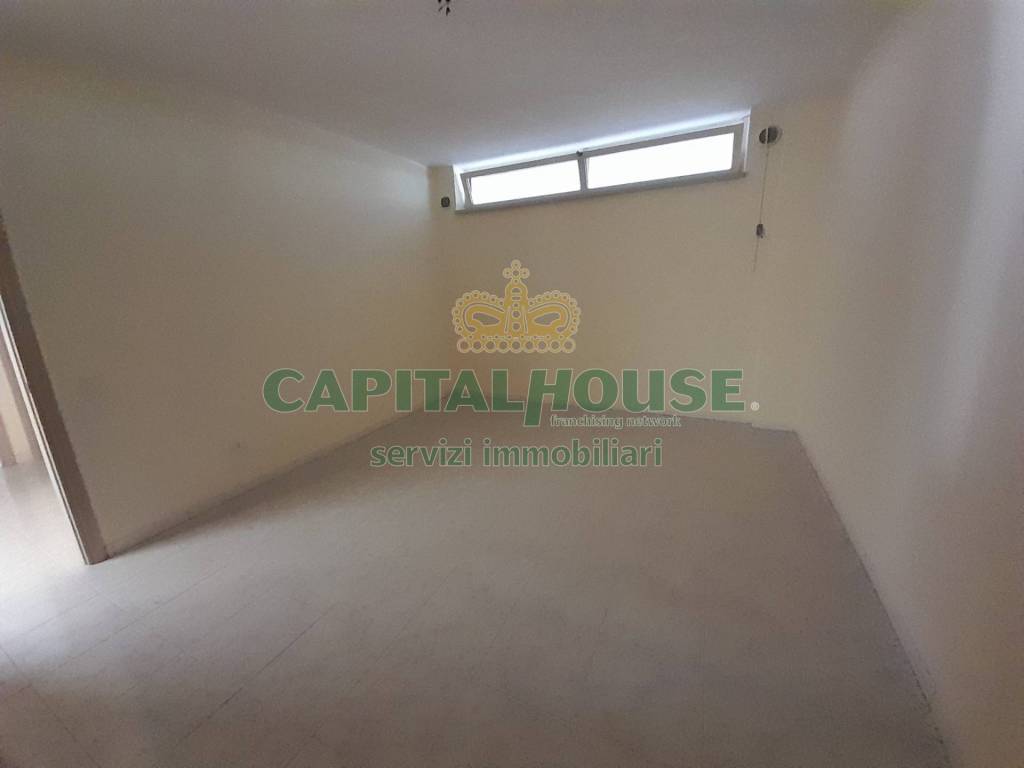 Appartamento a Caserta in Via Renato Iaselli - Foto 3