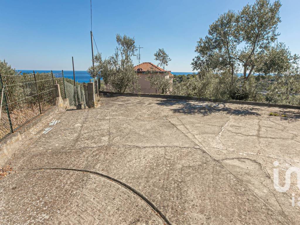 Casa indipendente a Varazze in Via Vecchia Castagnabuona, 11 - Foto 5