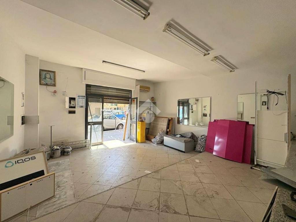 Box / garage a Arzano in TRAVERSA III DI VIA SETTE RE, 62 - Foto 3