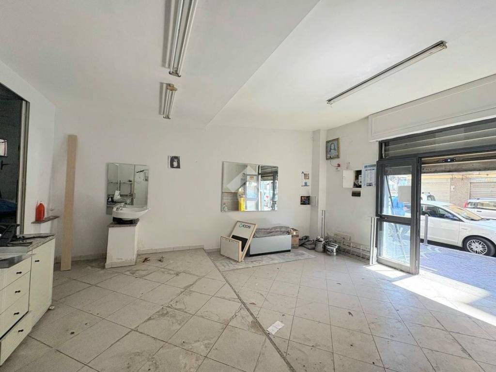 Box / garage a Arzano in TRAVERSA III DI VIA SETTE RE, 62 - Foto 5