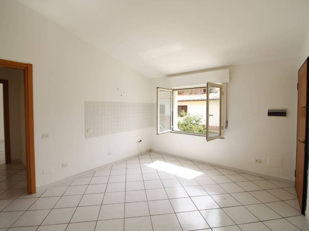 Appartamento a Assemini in Via Giuseppe Parini, 20 - Foto 3