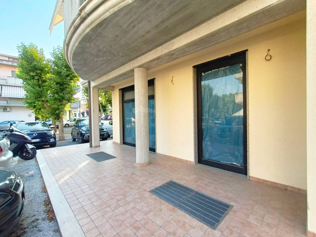 Appartamento a Spinetoli in VIA G. DELEDDA, 35 - Foto 2