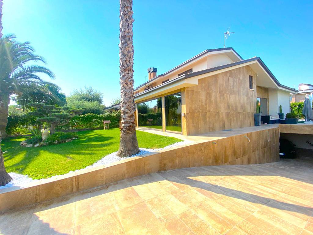 Villa a Misano adriatico in Via Giacomo Puccini - Foto 2
