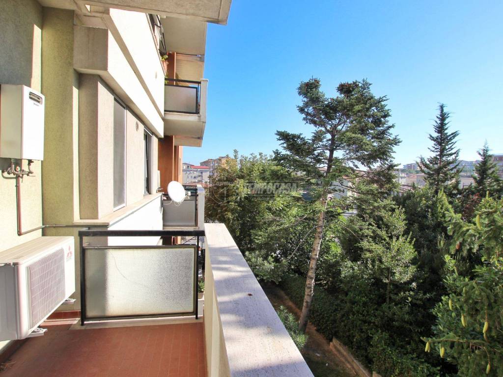 Appartamento a Ancona in Via Tenna - Foto 4