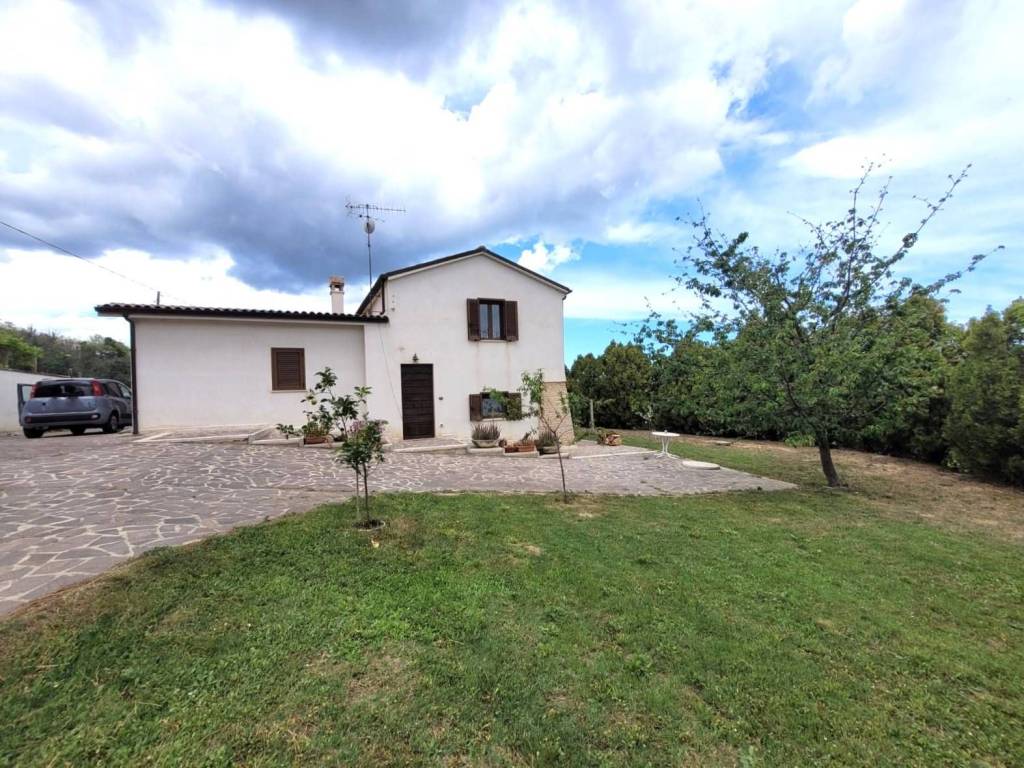Casa indipendente a Collecorvino in Strada degli Ulivi - Foto 3