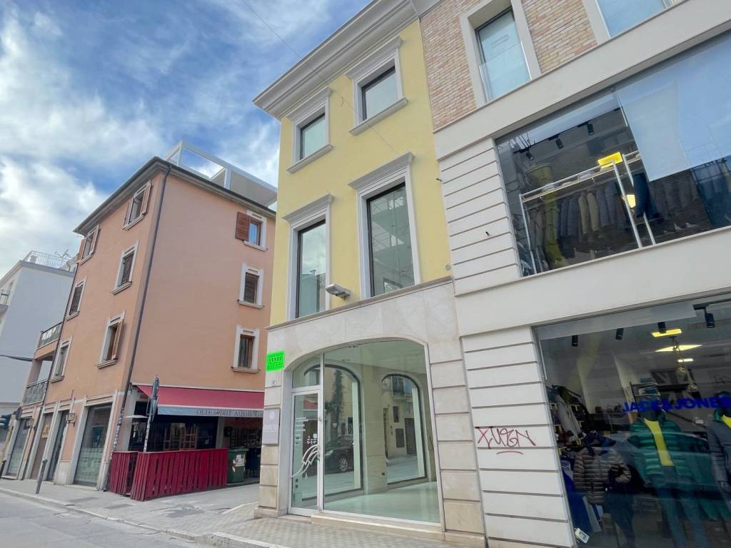 Immobile a San benedetto del tronto in Via Pizzi, 97 - Foto 2