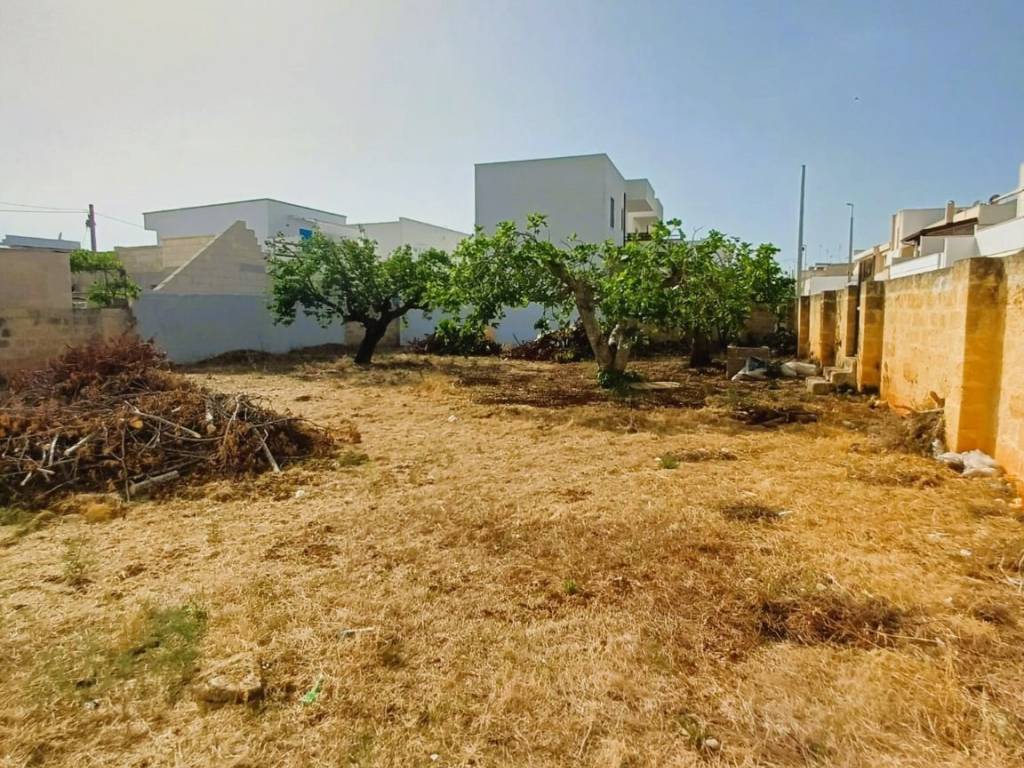 Terreno a Ugento in Via Piero Maroncelli - Foto 2