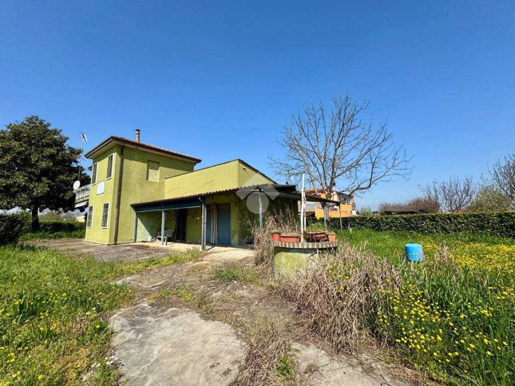 Casa indipendente a Rovigo in Viale dei Mille, 238 - Foto 3