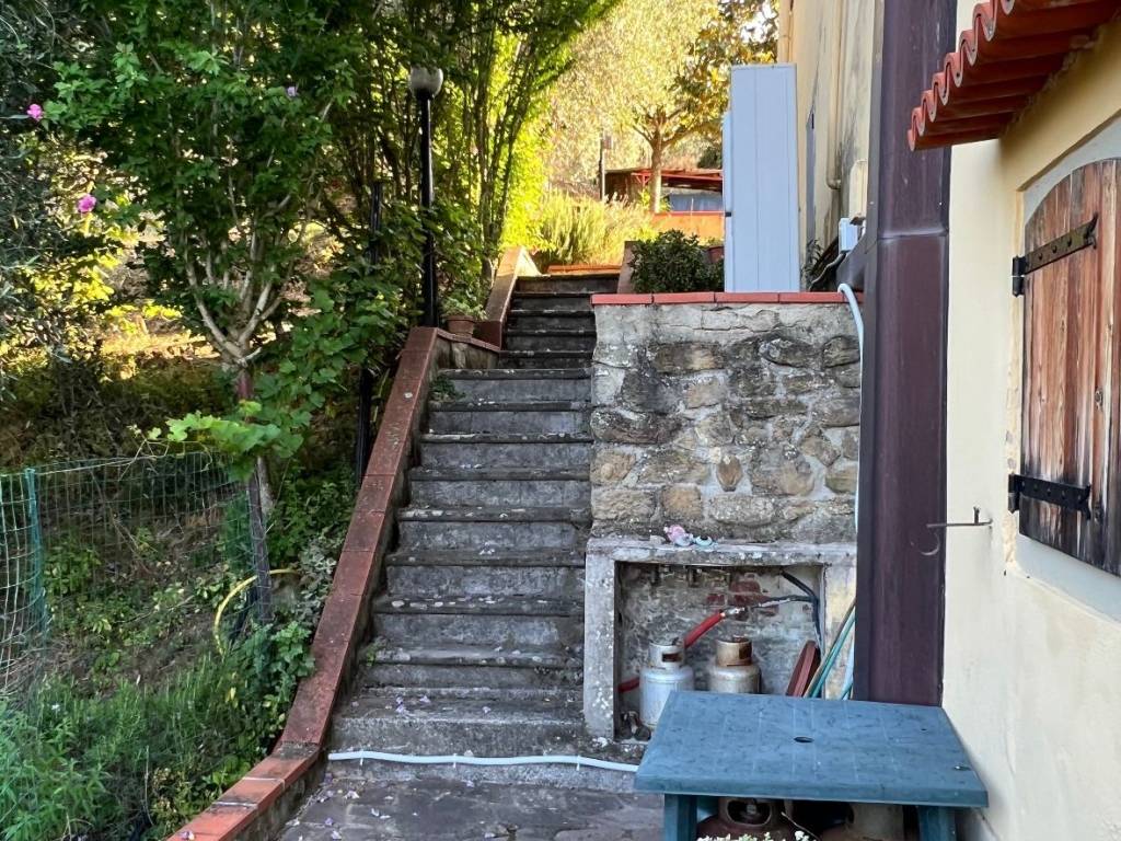 Rustico / casale a Serravalle pistoiese in Via Serrina Bassa, 6 - Foto 2