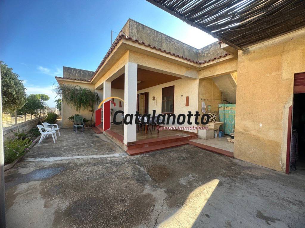 Villa a Castelvetrano in Piazzale Unità d'Italia - Foto 2